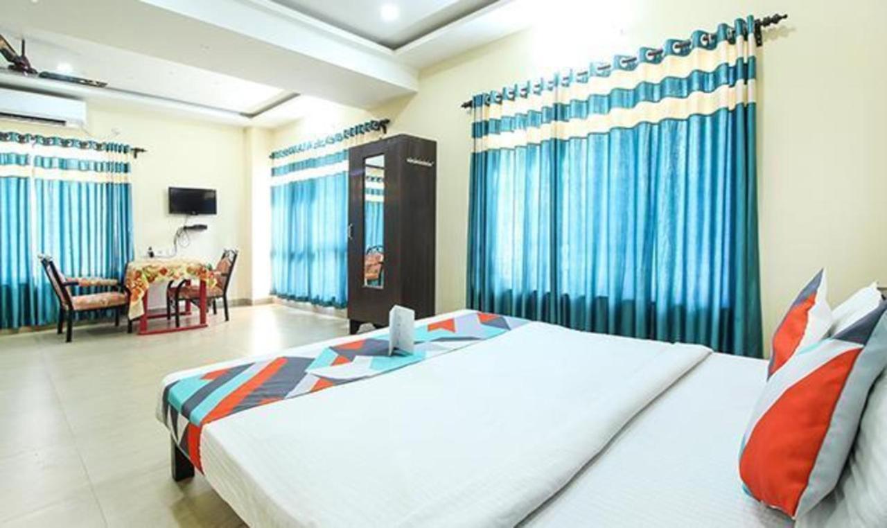 Fabexpress Aashi Hotel